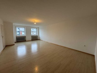 Zentrale 1 Zimmer ETW im Herzen von München-Schwabing, TOP Lage, U3/U6, Lift