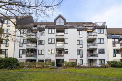 Gepflegte sowie helle 2-Zimmer Eigentumswohnung mit Stellplatz, Balkon, Aufzug & Blick ins Grüne