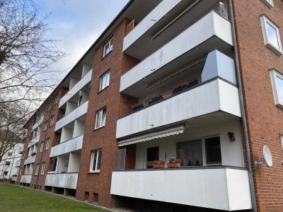 Helle 1-Zi-Wohnung mit EBK; Duschbad, Westbalkon