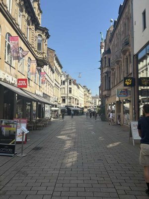 Frisch sanierte 4-Zimmerwohnung im Herzen von Wiesbaden