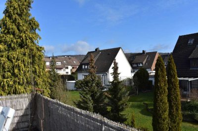 Helle Dachgeschosswohnung mit großer Dachterrasse in bevorzugter Wohnlage