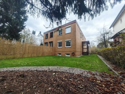 Frisch Saniertes Doppelhaus in Hamburg Groß Flottbek fußläufig zur ISH international school