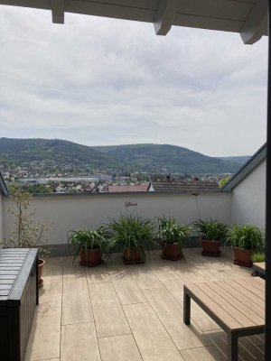 Helle 2-Zimmer-Wohnung mit geh. Innenausstattung mit Balkon und EBK in Bürgstadt