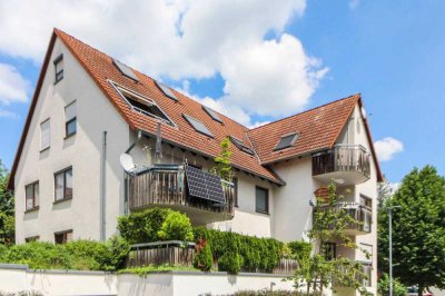 Helle 3-Zimmer-Wohnung mit Balkon und 2 Duplex-Stellplätzen