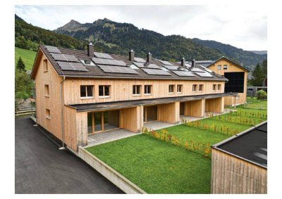 Bregenzerwald - Au, Vollholz Reihenhaus mit Garten, Terrasse und Schuppen, Edelrohbau, tolle Wohnbauförderung