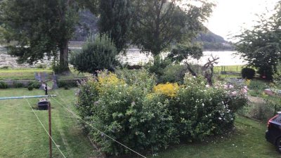 Traumhafter Rheinblick aus erster Reihe! Hochwertige 2-Zi-WG mit neuw. Einbauküche, Balkon u. Garten