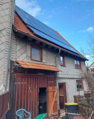 5-Zimmer-Einfamilienhaus in Romrod mit 6,86 KW PV-Anlage