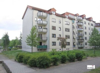 BEZUGSFREIE 2 ZIMMERWOHNUNG MIT STELLPLATZ UND AUFZUG ...