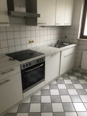 Geräumige 3-Raum-Wohnung mit Balkon in Offenbach-Rumpenheim