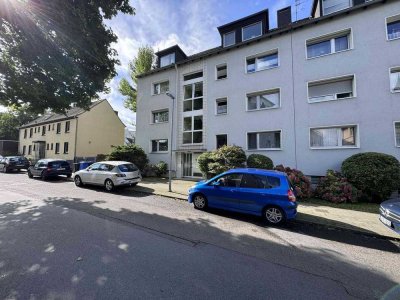 *CHARMANTE* 3,5 Zimmer Wohnung mit großzügigem Balkon