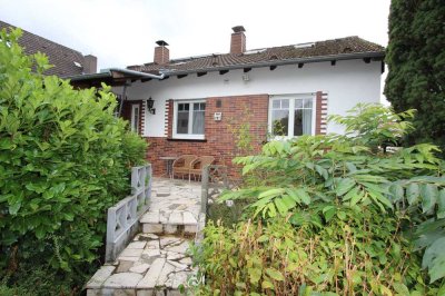 Einfamilienhaus mit Terrasse, Carport und großzügigem Garten