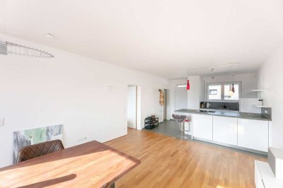 Zentrale, ruhige u. moderne Dachgeschosswohnung mit Südbalkon