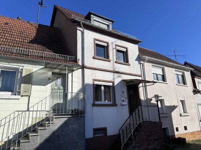 Otterberg:
Reihenhaus mit kleiner Garage in der historischen Altstadt