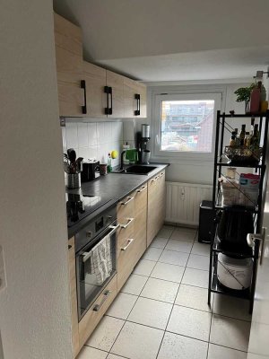 Ansprechende und vollständig renovierte 3,5-Raum-DG-Wohnung mit gehobener Innenausstattung in Herten