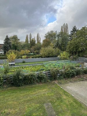 WBS erforderlich! 3,5 Zimmer Wohnung, Balkon, Stellplatz, Blick ins Grüne