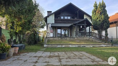 Endlich Platz - Einfamilienhaus mit Carport und Garage