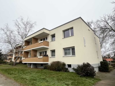 Wohnen im Grünen * 3-Zimmerwohnung mit Einbauküche in ruhiger Wohnanlage* 4 Jahre Befristung *