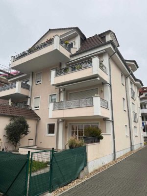 Rheinnahe barrierefreie Terrassenwohnung mit Garten