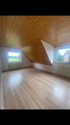 15 min von WOB helle 3 Zimmer Wohnung mit 2x Carport und Garten Badewanne und Dusche