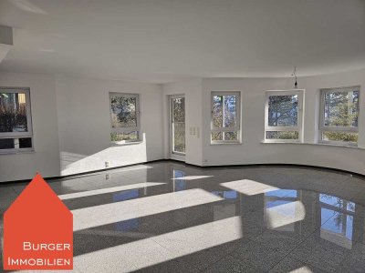 Traumhaft schöne 125 m² Wohnung mit EBK, Garten, Doppelgarage und Stellplatz in Leonberg