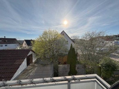 4-Zimmer-Wohnung, Balkon, separate Garage, 2 Stellplätze in Denkendorf