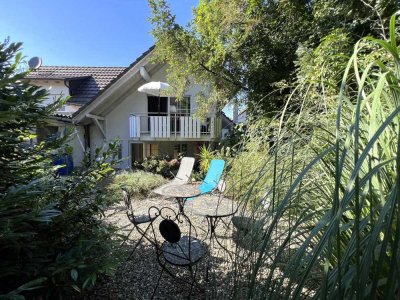 Hochwertige Maisonette-Wohnung mit privatem Garten in bevorzugter, sonniger Ortsrandlage