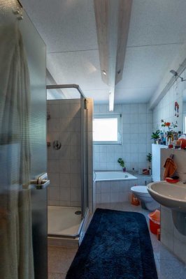 Attraktive 3 Zimmer-Dachgeschoss-Wohnung mit Balkon - keine Käuferprovision -