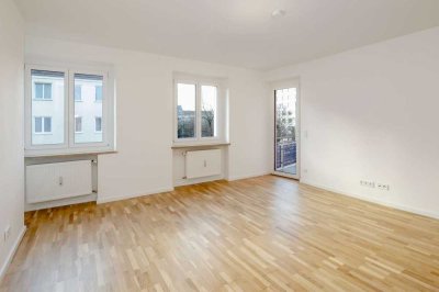 Bezugsfreie 4-Zimmer Wohnung mit West-Balkon in begehrter Lage!