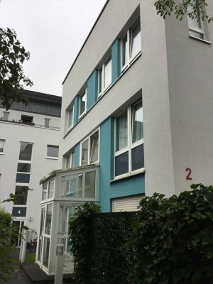 Schöne 3 Zimmer Wohnung mit kleinem Gartenanteil