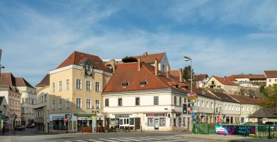 ZWEI KREMSER WAHRZEICHEN - EIN KAUFGEGENSTAND - ZWEI MEHRPARTEIENWOHNHÄUSER MIT ENTWICKLUNGSPOTENTIAL UND SOLIDER RENDITEMÖGLICHKEIT