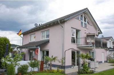 Bad Hönningen - Rheinbrohl, modernes freistehendes Ein- oder Zweifamilienhaus mit Garage