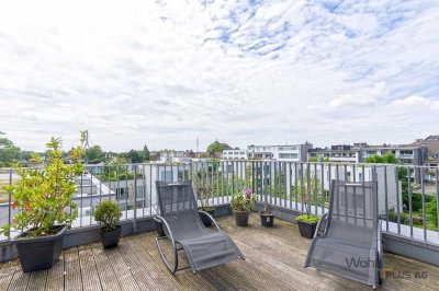 Schickes Penthouse mit Dachterrasse, 4 Zimmern, Kamin, 2 Bädern und Einbauküche in Düsseldorf Flehe!