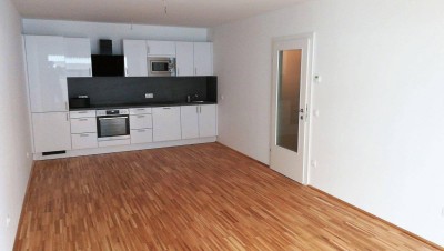 Moderne Balkonwohnung, Hofruhelage, 2 Zimmer! Hausanlage mit Sauna und Fitnessraum!