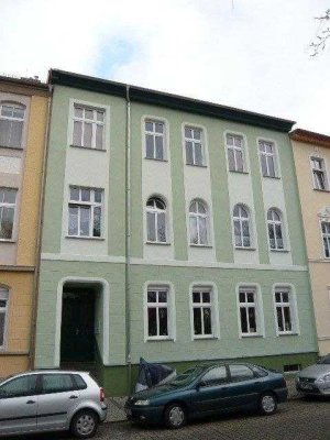 Attraktive 2-Zimmer-Dachgeschosswohnung mit Dachterrasse in Dessau-Roßlau, Nähe Umweltbundesamt