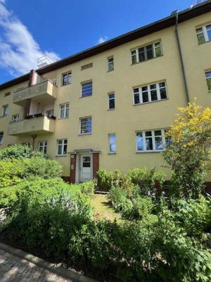 Helle 2-Raum-Wohnung mit Balkon in Berlin Rosenthal (Pankow)/ UNVERMIETET