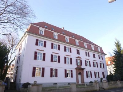 Schöne 3 ZKB-Wohnung mit Balkon in einem denkmalgeschützen Haus in bester Lage von Worms