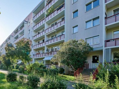 *500 EUR Gutschein bei Einzug bis 31.12.2024***Frisch renovierte 4-Zimmer-Wohnung mit Balkon!*