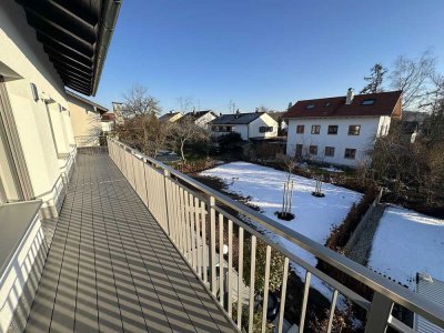 Sofort Einziehen! - Wunderschöne 4-Zimmer-Wohnung mit großem Sonnenbalkon in Aying-Großhelfendorf