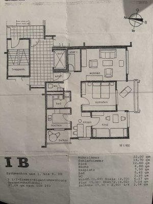 Stilvolle, modernisierte 3,5-Zimmer-Wohnung mit 2 Balkonen einer TG und Einbauküche in Stuttgart