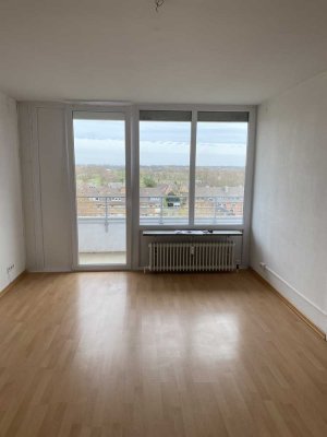 2 Zimmer Wohnung mit Balkon - zentral und doch im Grünen (E0035)B