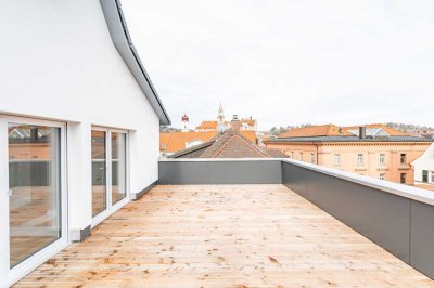 Neue 3-Zimmer-DG-Wohnung mit riesiger Dachterrasse und Schlossblick in exklusiver Innenstadtlage