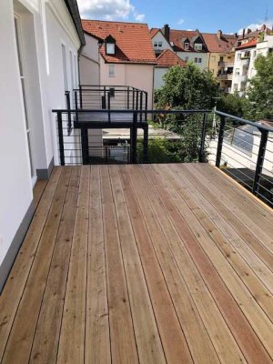 Kernsanierte, sehr helle, 3 Zimmer Maisonette Whg. in ruhiger Citylage