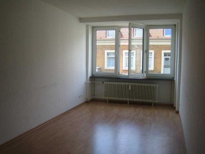 List, helle & freundliche 2-Zimmer-Wohnung