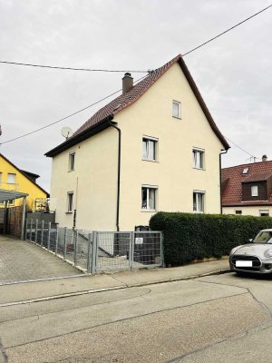 Schönes freistehenendes Einfamilienhaus in der Stadtmitte! Garten, Terrasse, Garage...