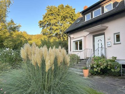 Charmante 4,5 Zimmer Doppelhaushälfte in idyllischer Lage von Oberdollendorf