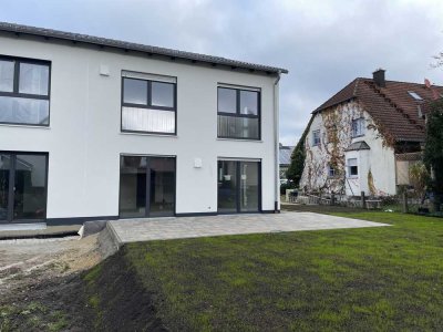 Exklusive -DHH - NEUBAU-Erstbezug! in Burgthann - Ezelsdorf