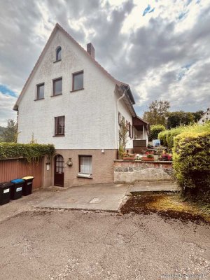 Bodenwerder- Freistehendes Mehrfamilienhaus mit ca. 1043m² Waldstück und Blick auf die Weser für den