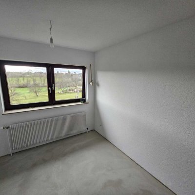 Sehr schöne lichdurchflutete 4,5 Zimmer Wohnung in ruihger Lage inBartenb. 970 € - 97 m² - 4.5 Zi.