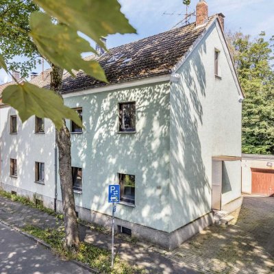 Renovierungsbedürftige Doppelhaushälfte mit Einliegerwohnung in Castrop-Rauxel