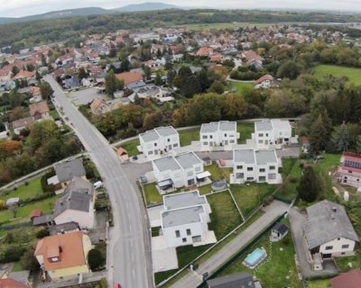 "Einzigartige Gelegenheit! Familienhaus auf Eigengrund mit Keller und großem Garten- Ihr neues Zuhause !"